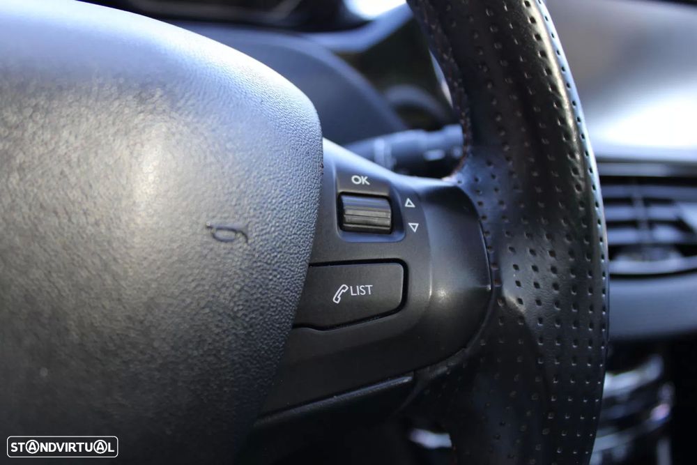 Peugeot 2008 1.6 BlueHDi Allure - 26