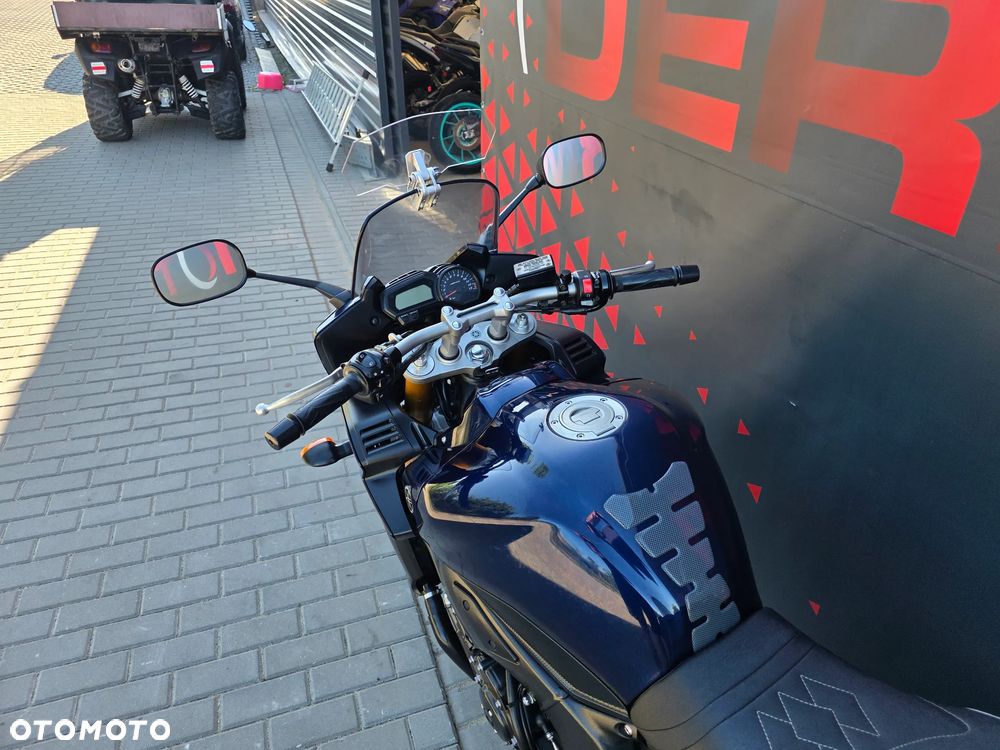 Yamaha FZ - 15