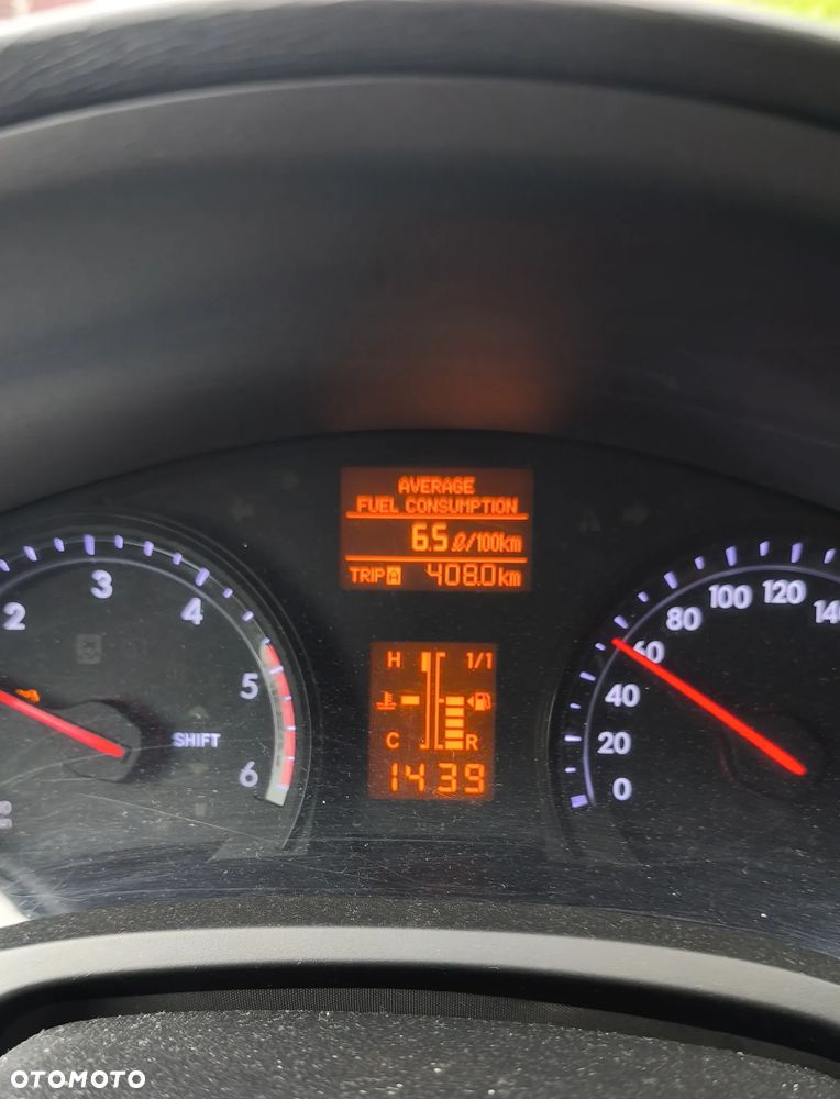 Toyota Avensis 2.0 D-4D Edition (2014) - 10
