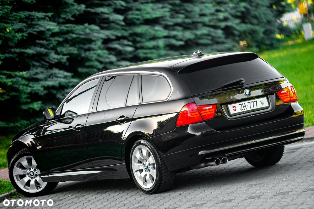 BMW Seria 3 325i xDrive - 13