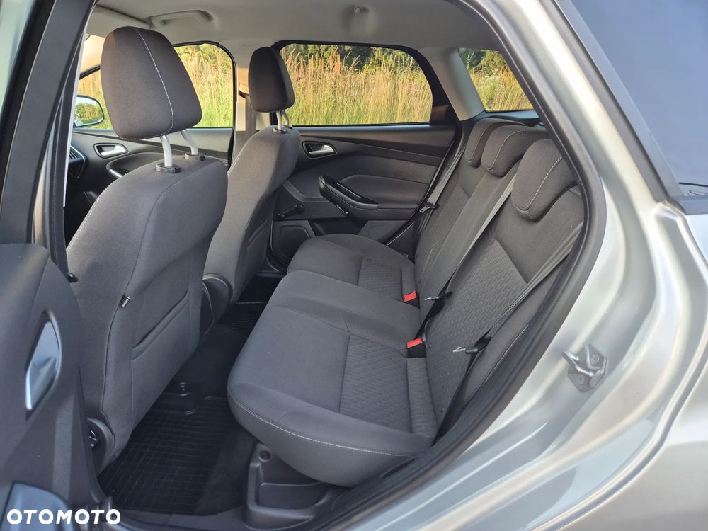Ford Focus - 34