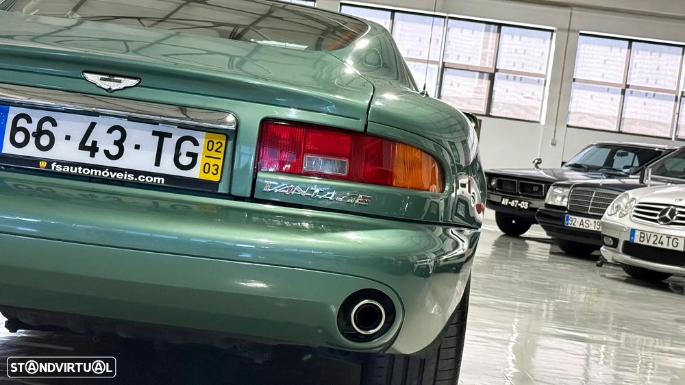 Aston Martin DB7 Vantage Coupé - 10