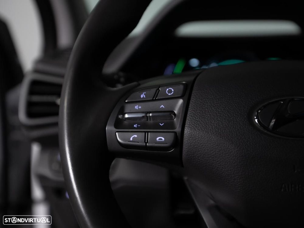 Hyundai Ioniq - 16