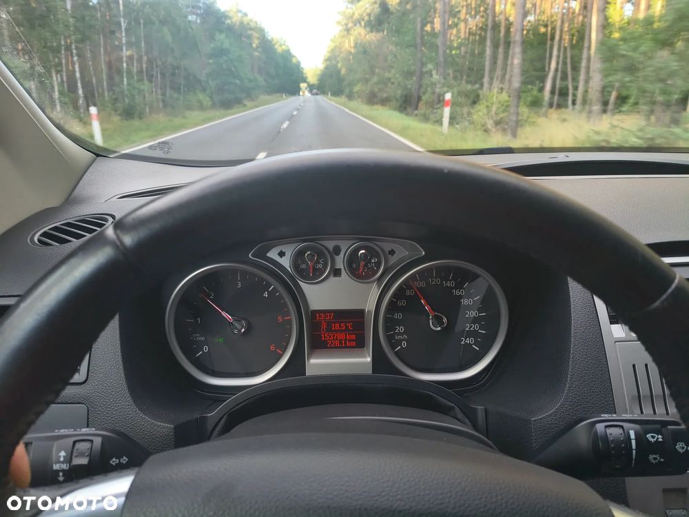 Ford Kuga 2.0 TDCi Titanium - 6