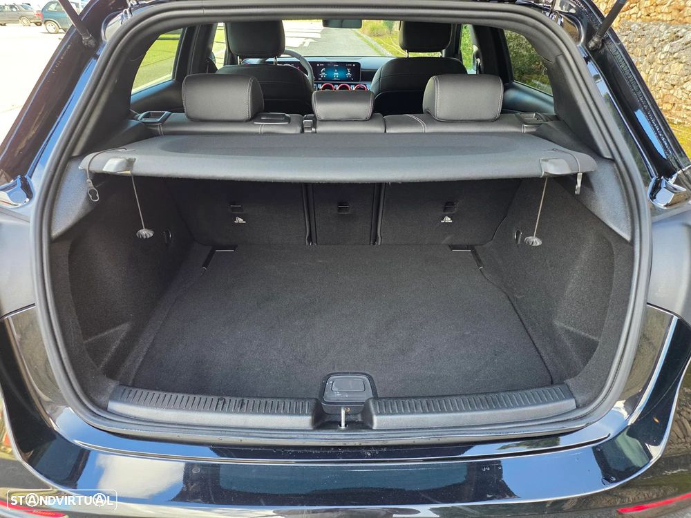 Mercedes-Benz A 180 7G-DCT Lim. Special Edition - 32