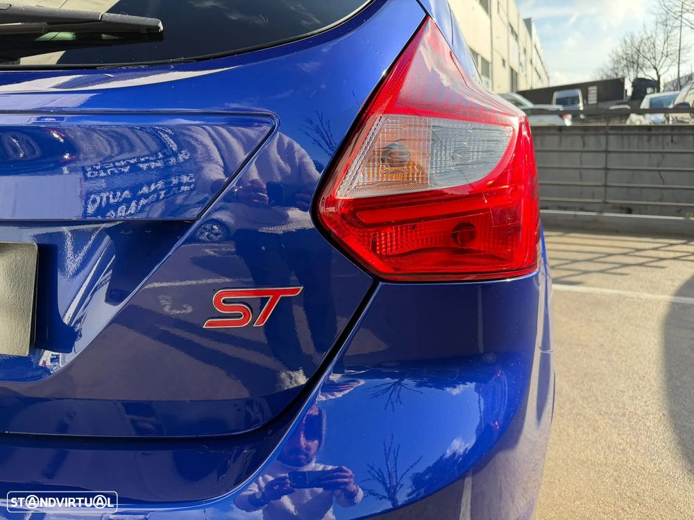 Ford Focus 2.0 EcoBoost ST - 7