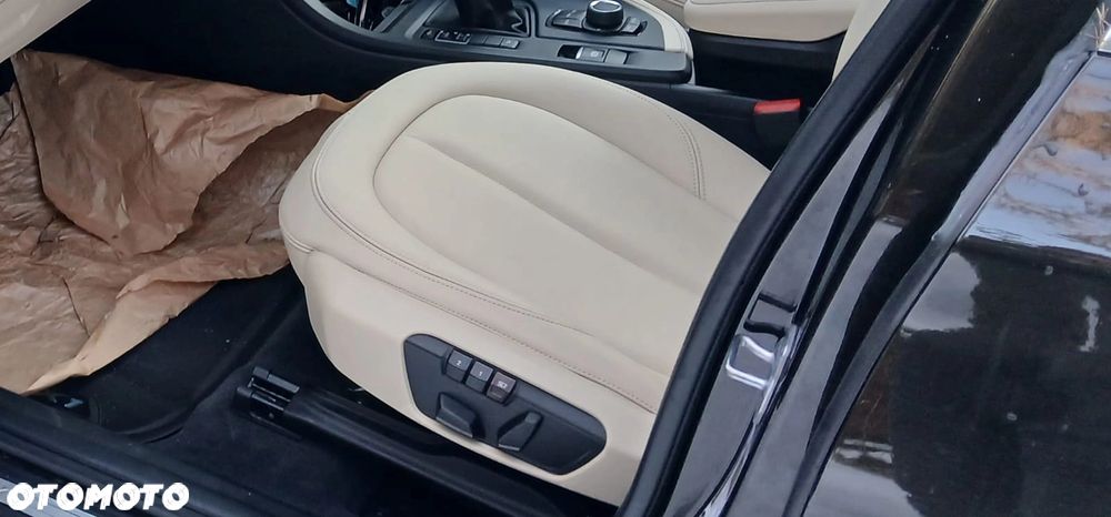 BMW X1 xDrive25i xLine - 10