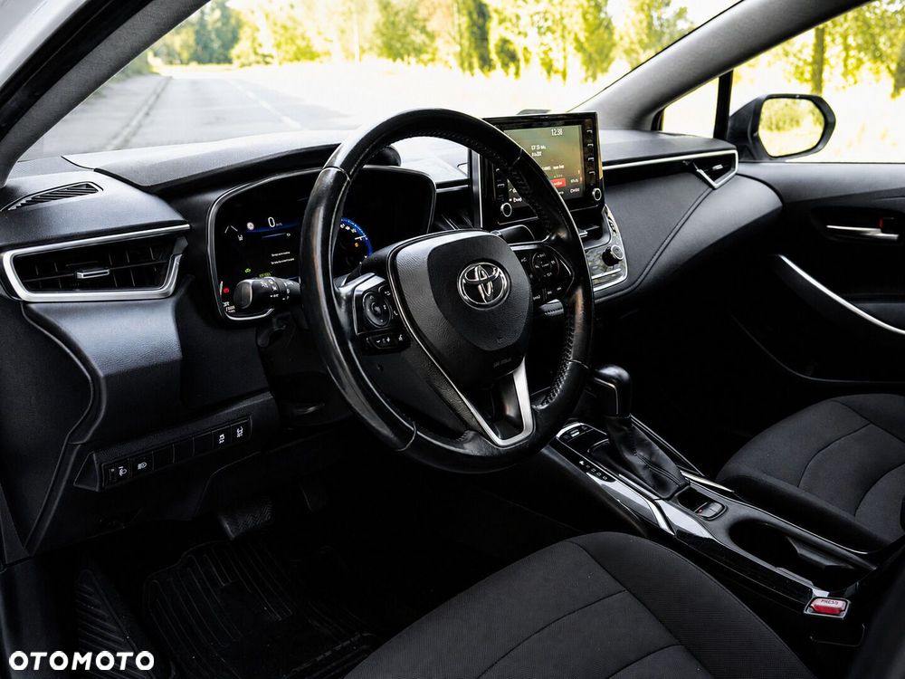 Toyota Corolla 1.8 Hybrid Comfort - 24