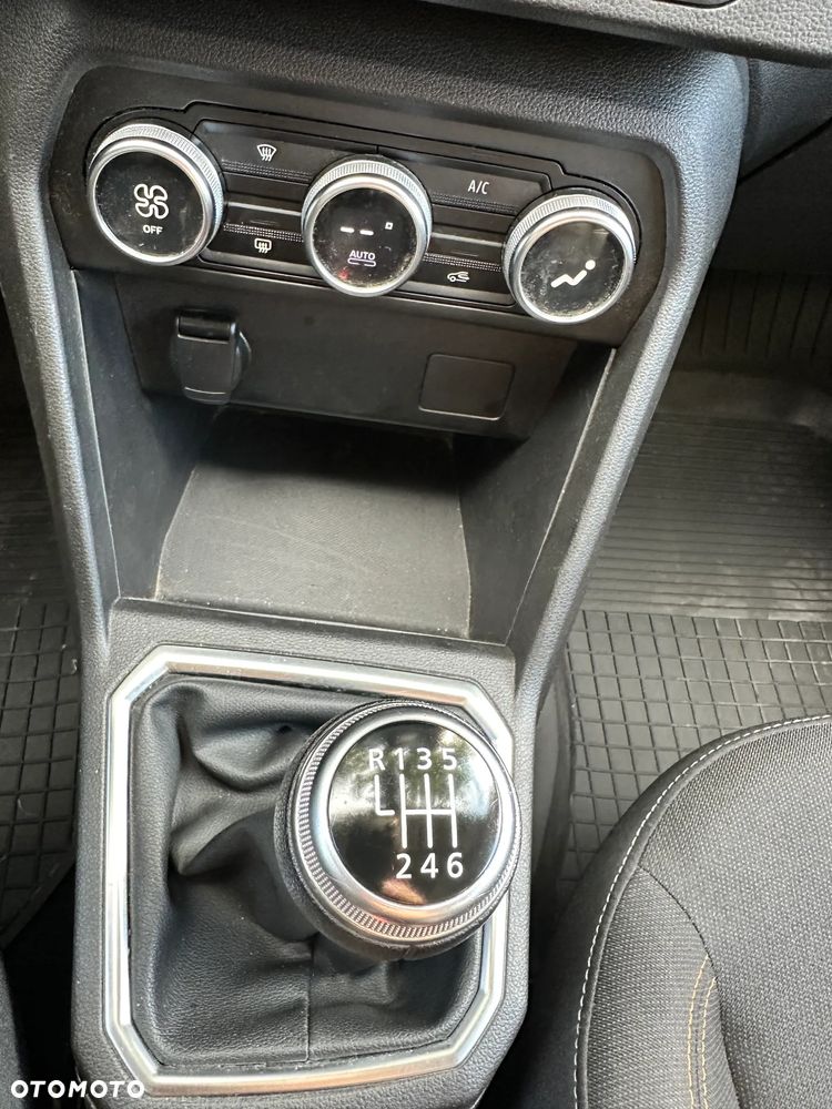 Dacia Sandero - 16