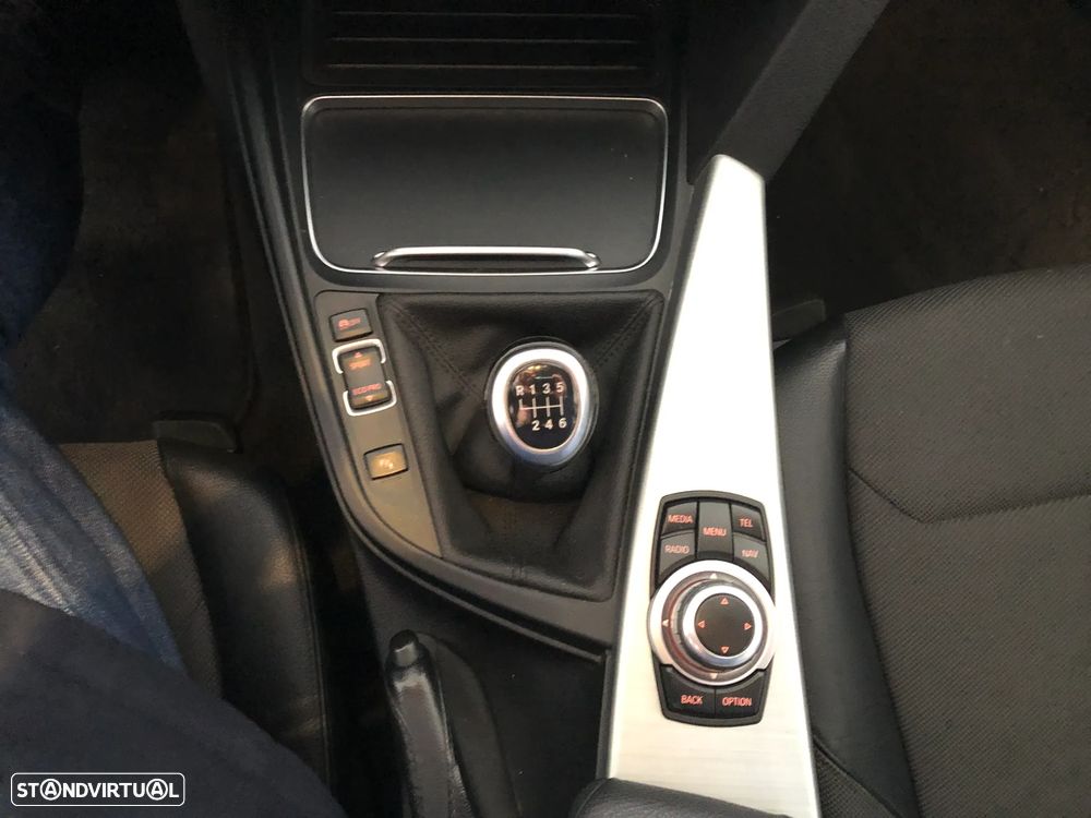 BMW 320 d EfficientDynamics Line Modern - 18