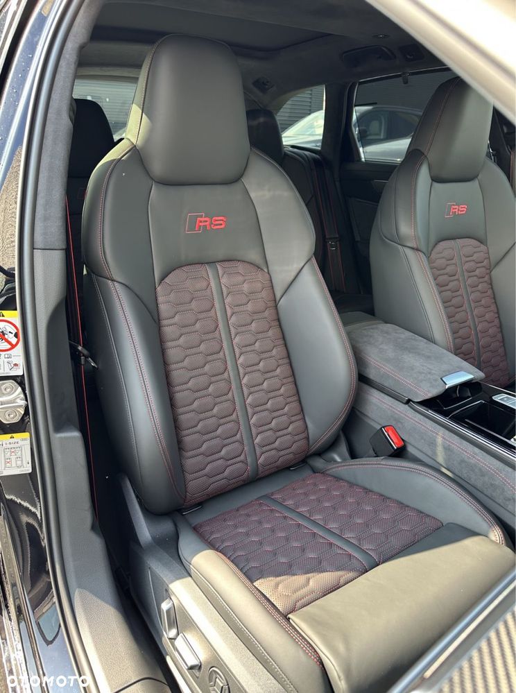 Audi RS6 Avant - 28