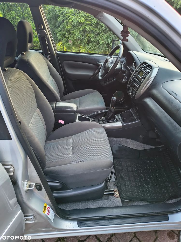 Toyota RAV4 2.0 D-4D 4x4 - 9