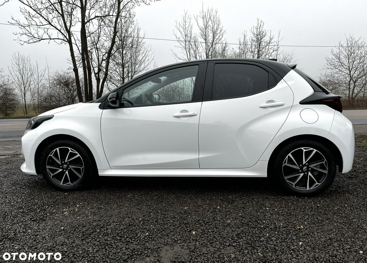 Toyota Yaris - 10
