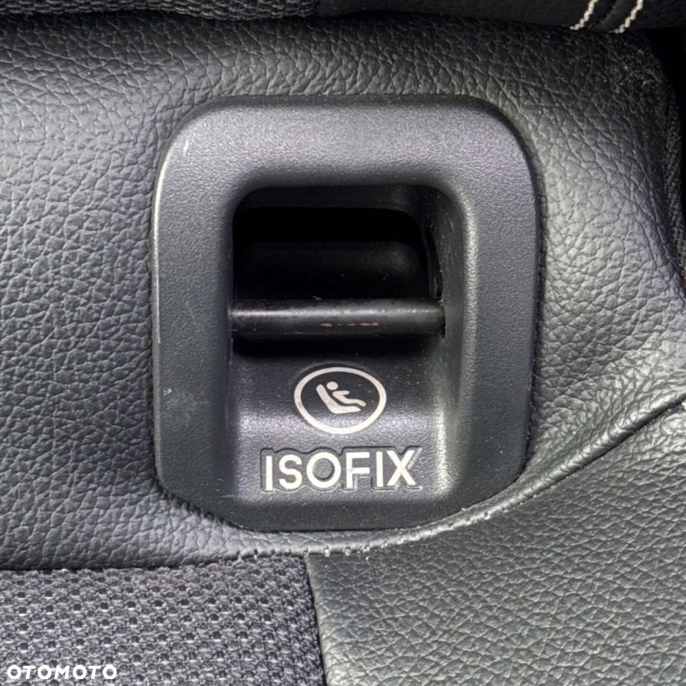 Mercedes-Benz GLA - 20