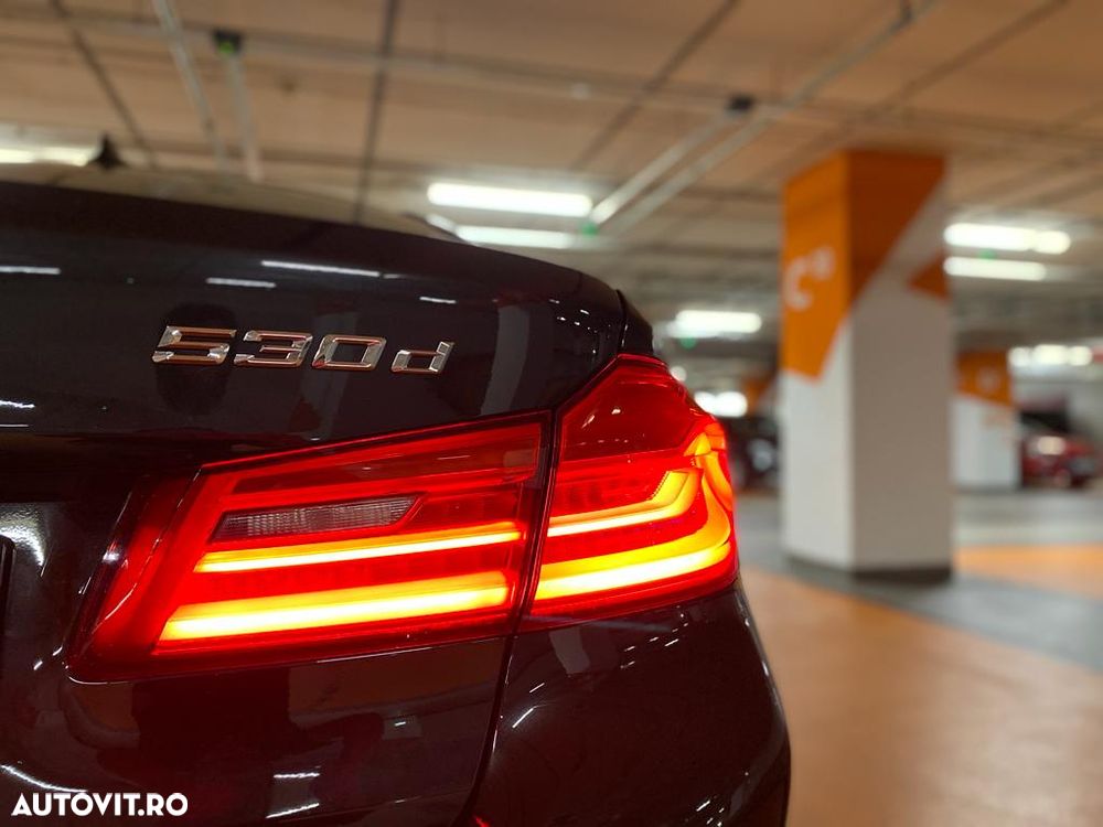 BMW Seria 5 530d xDrive AT - 8