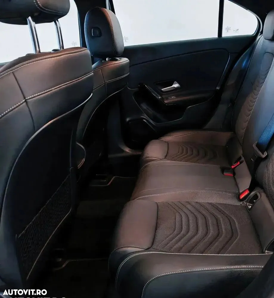 Mercedes-Benz A 250 e 8G-DCT - 12