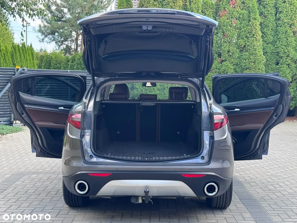 Alfa Romeo Stelvio 2.2 JTDM - 14
