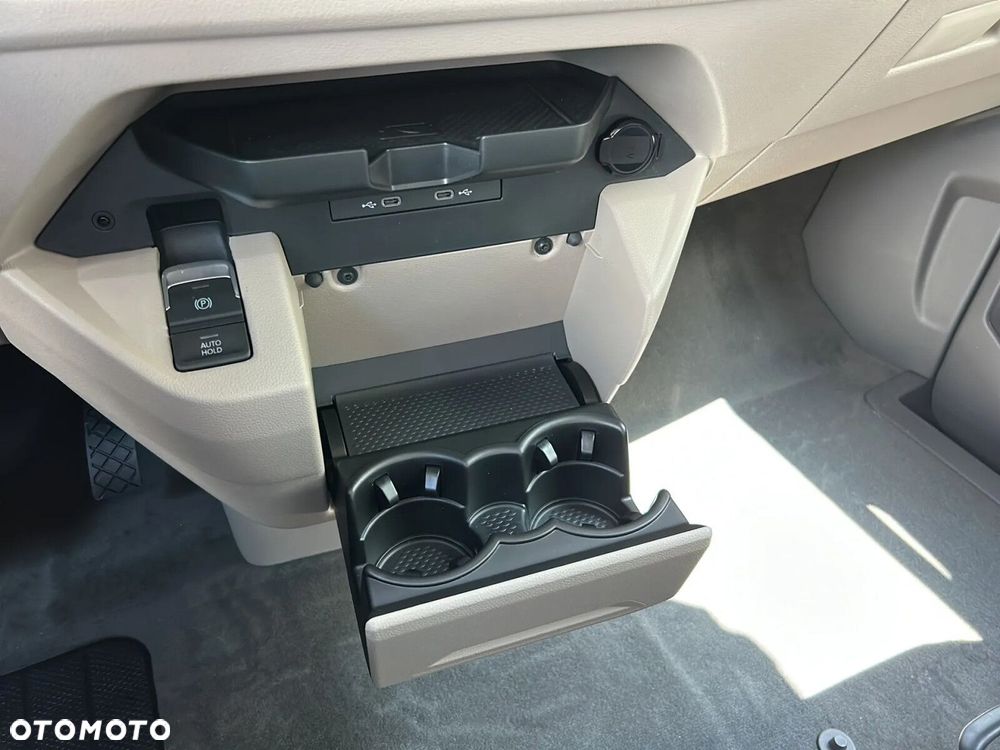 Volkswagen California - 32