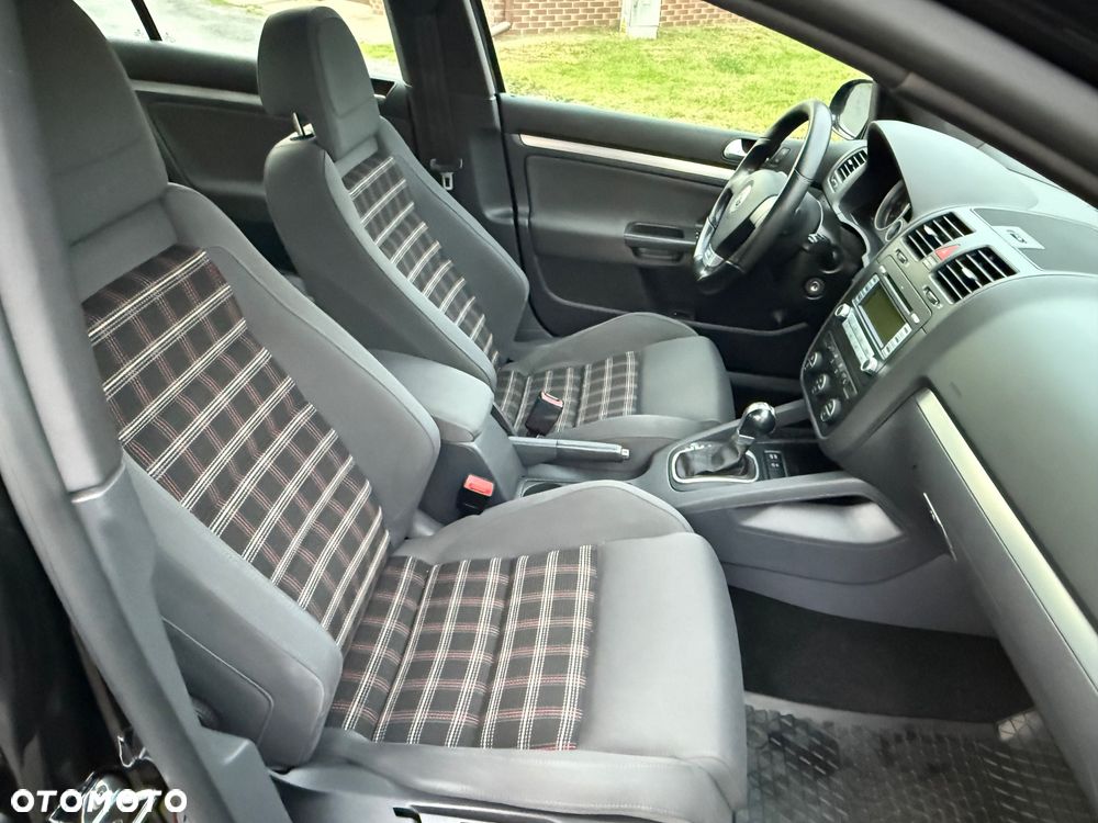 Volkswagen Golf 2.0 GTI DSG - 24