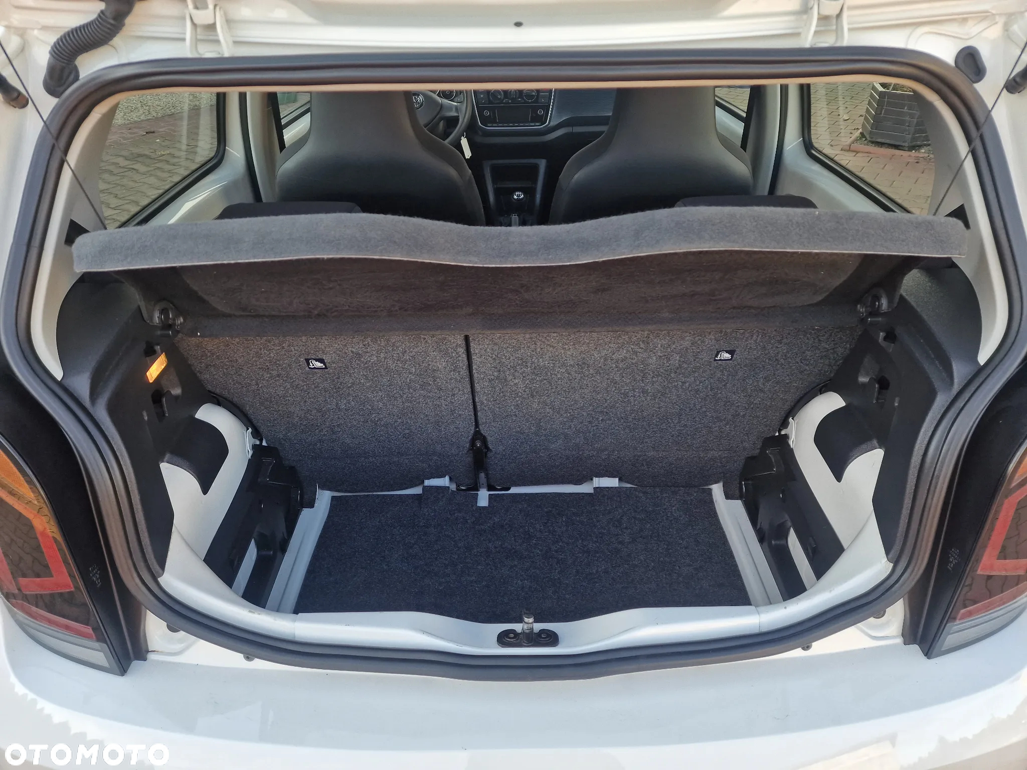 Volkswagen up! (BlueMotion Technology) move - 20