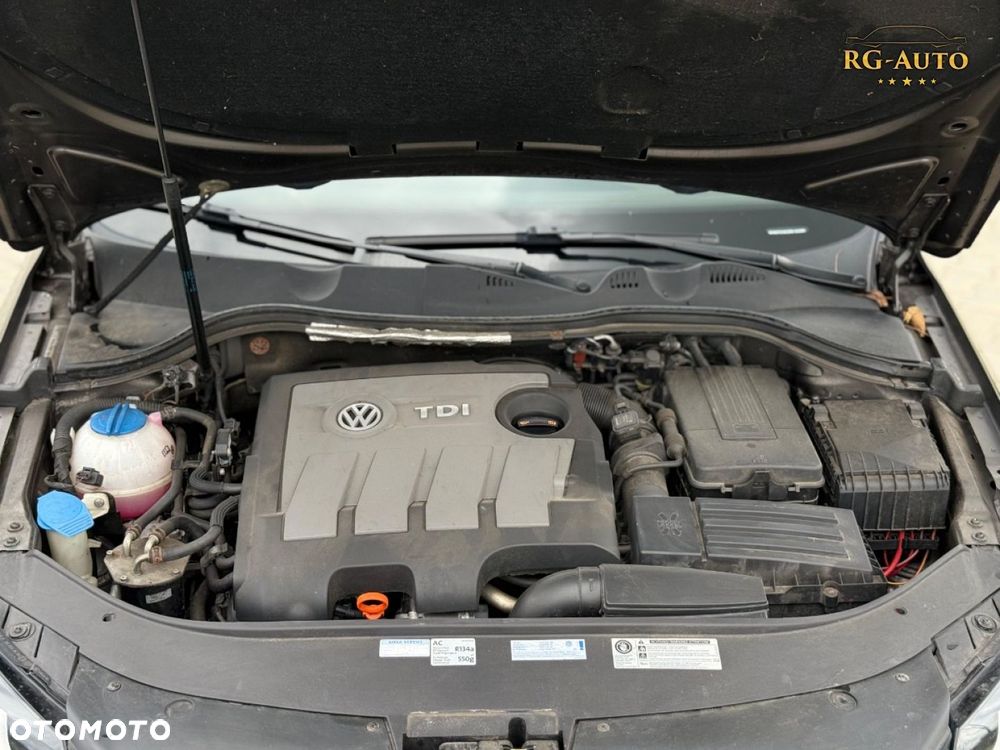 Volkswagen Passat - 19