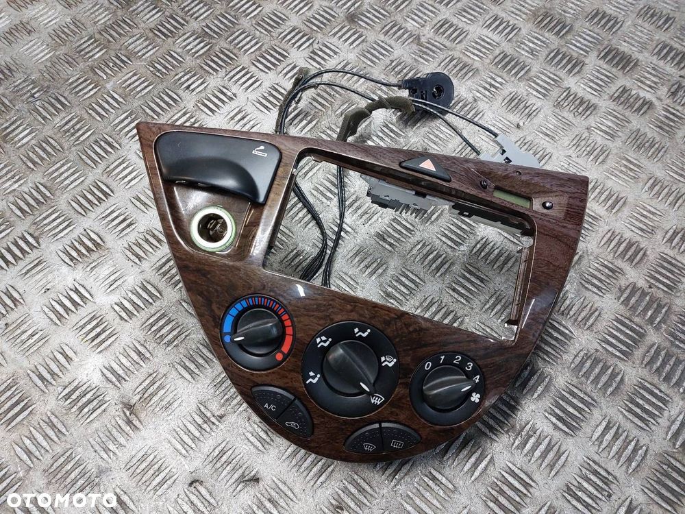 PANEL NAWIEWU + LINKI FORD FOCUS MK1 98AB-11503-AE 98AB-11504-AE - 1