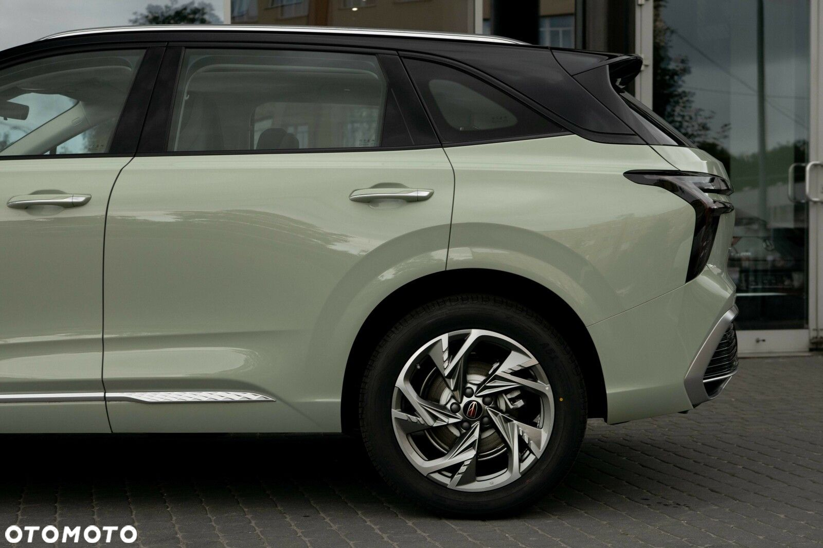 Hongqi HS3 - 14