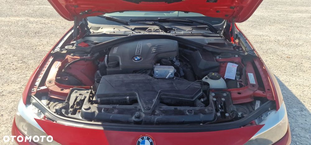 BMW Seria 3 320i Sport Line - 18