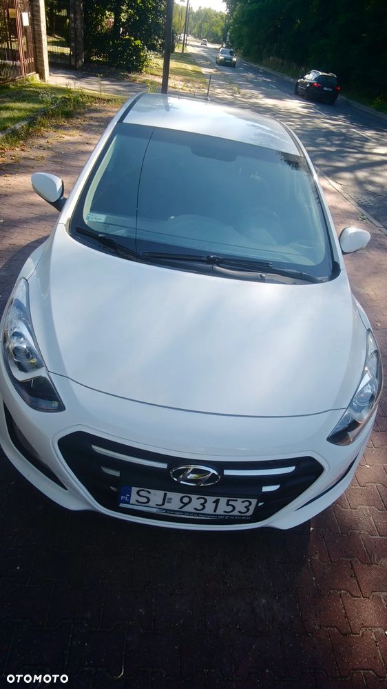 Hyundai i30 1.6 CRDi BlueDrive Comfort - 18
