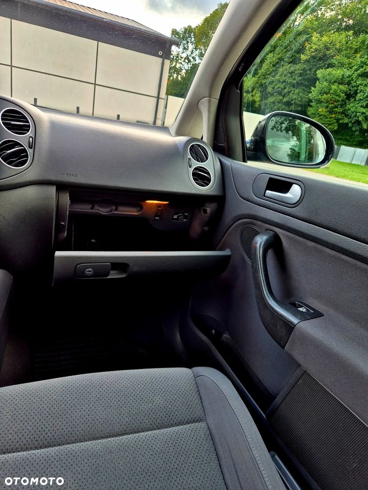 Volkswagen Golf 1.6 Comfortline - 29