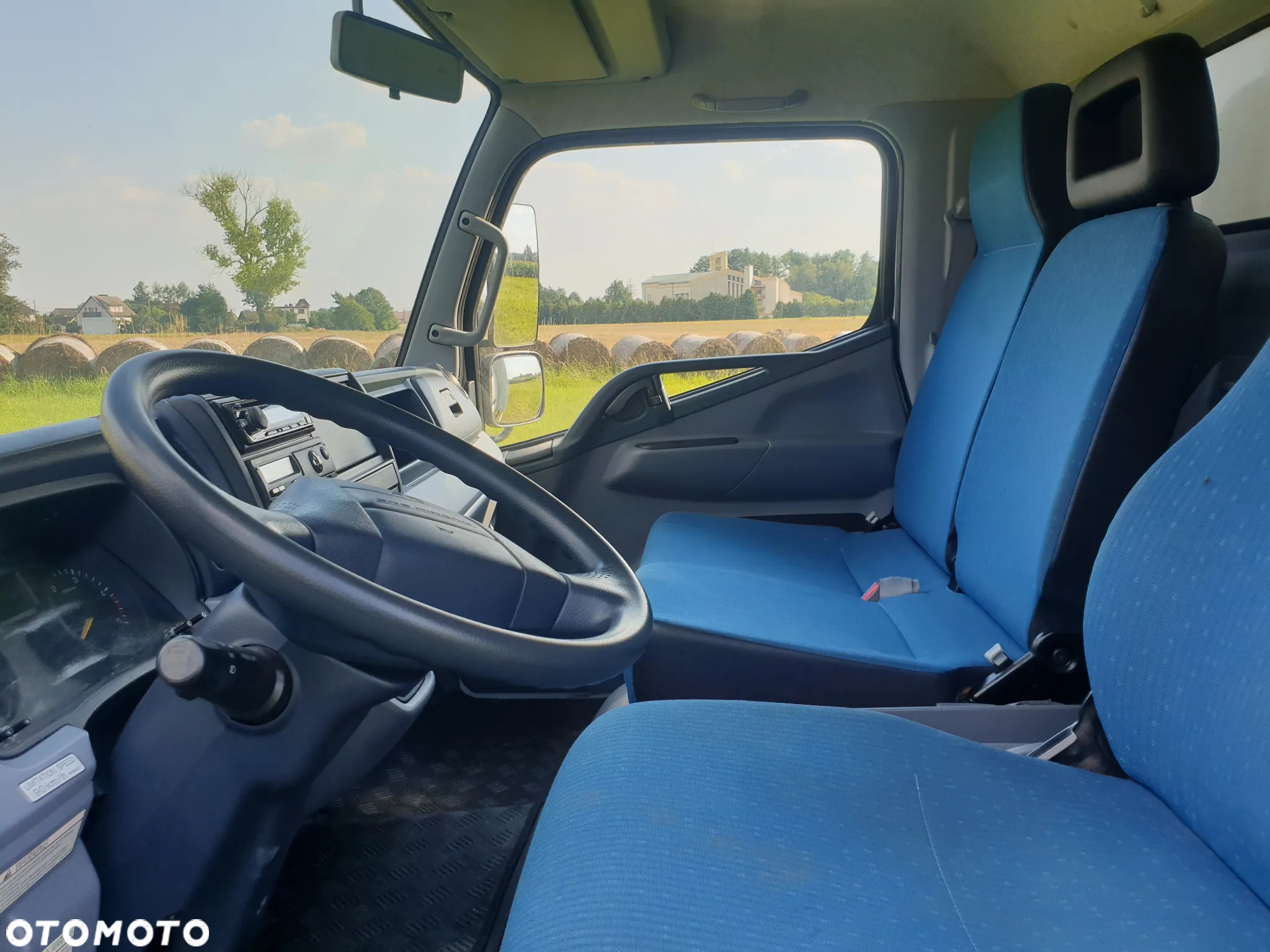 Mitsubishi Fuso Canter - 8