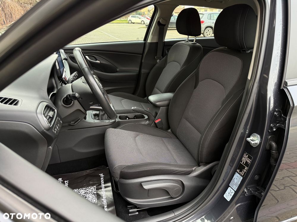 Hyundai i30 1.5 DPI Classic + - 6