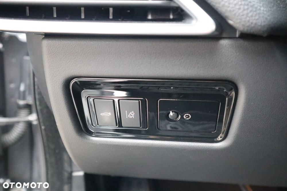 Jaguar XE 20d Prestige - 26