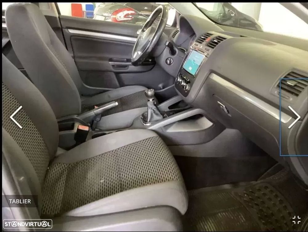VW Jetta 1.6 TDi Confortline - 6