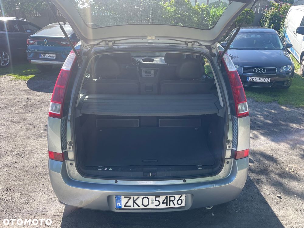 Opel Meriva 1.6 16V (Essentia) - 9