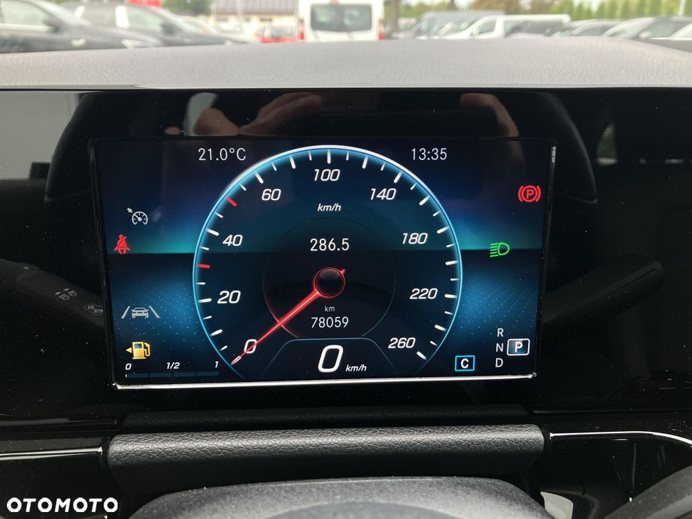 Mercedes-Benz GLA 200 - 14