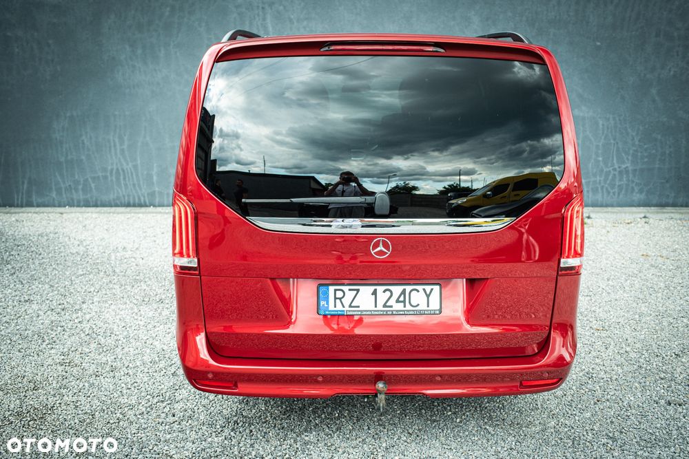 Mercedes-Benz Klasa V 300 d 4-Matic Avantgarde 9G-Tronic - 24