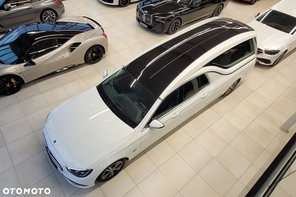 Mercedes-Benz Klasa E 200 - 17