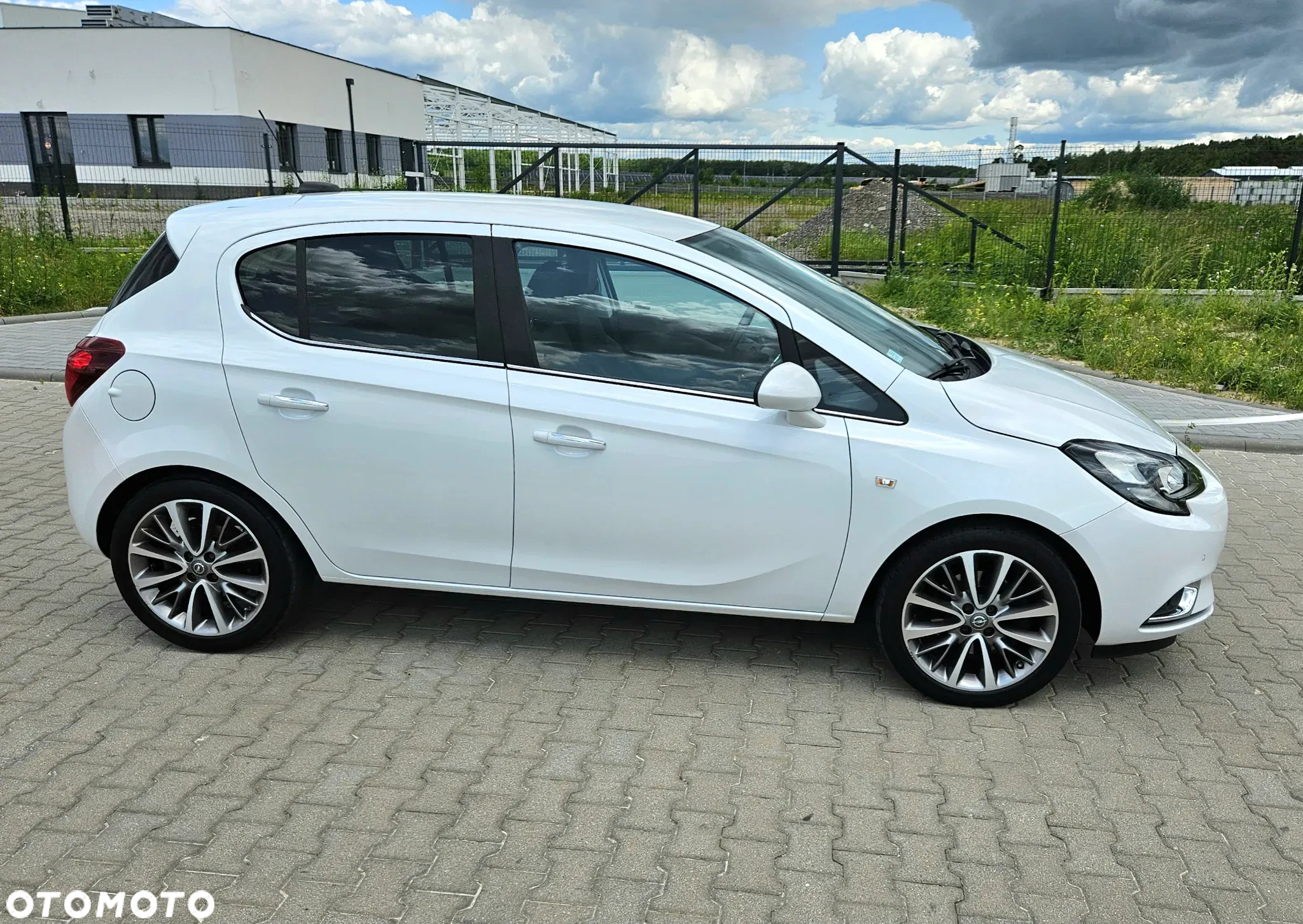Opel Corsa 1.4 T Cosmo S&S - 10