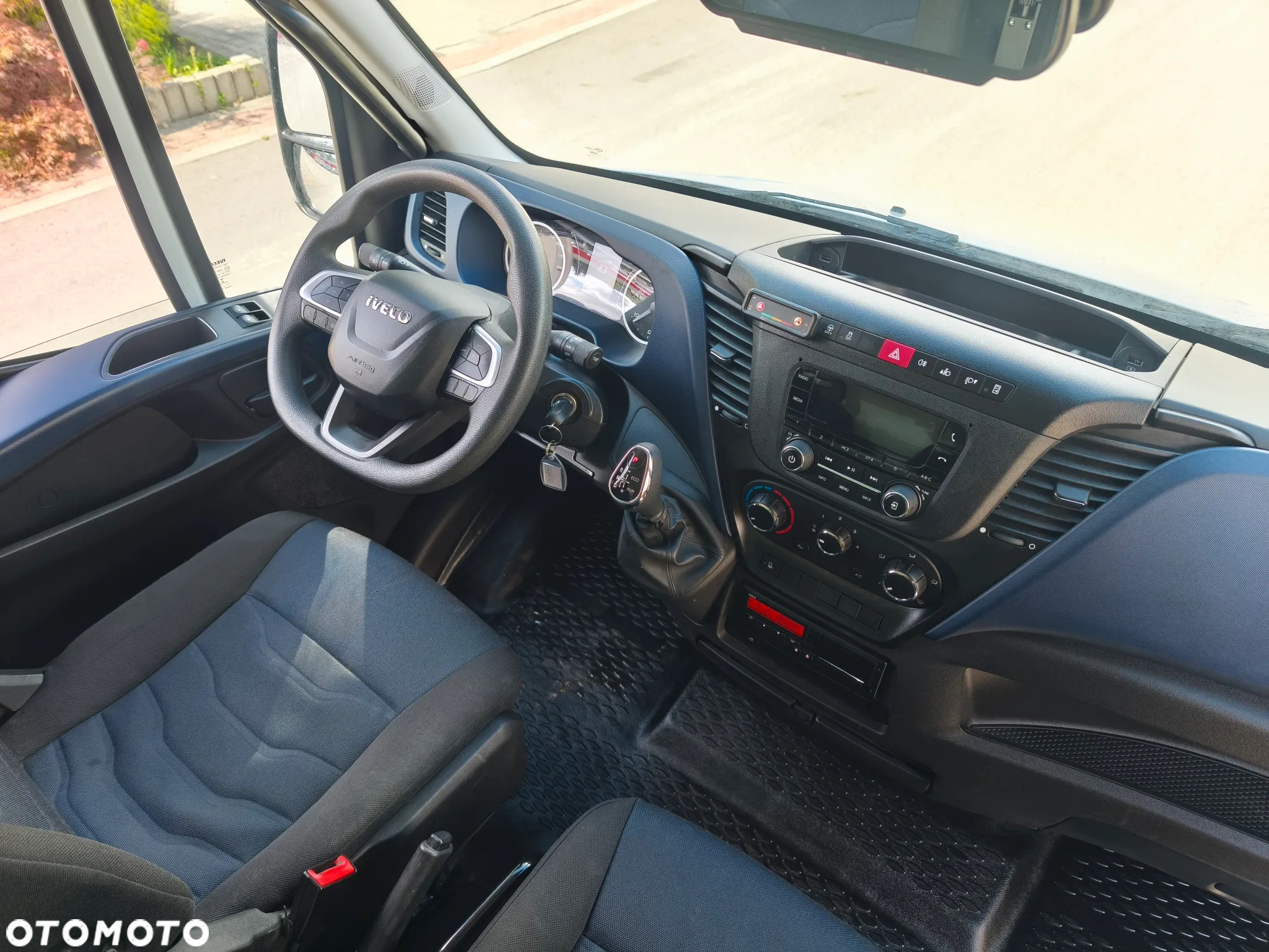 Iveco DAILY 70C18  rama do zabudowy 6 M obsługa silnika nowy rozrząd - 11