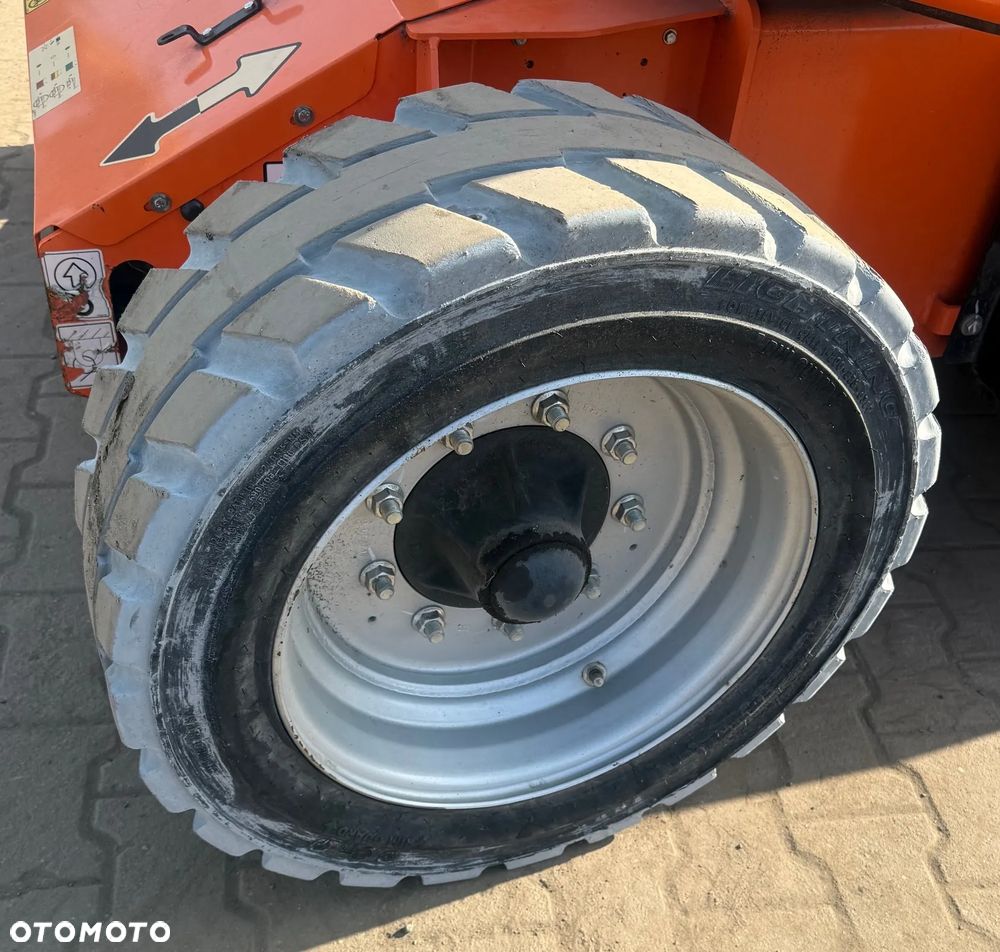 JLG E450AJ - 15