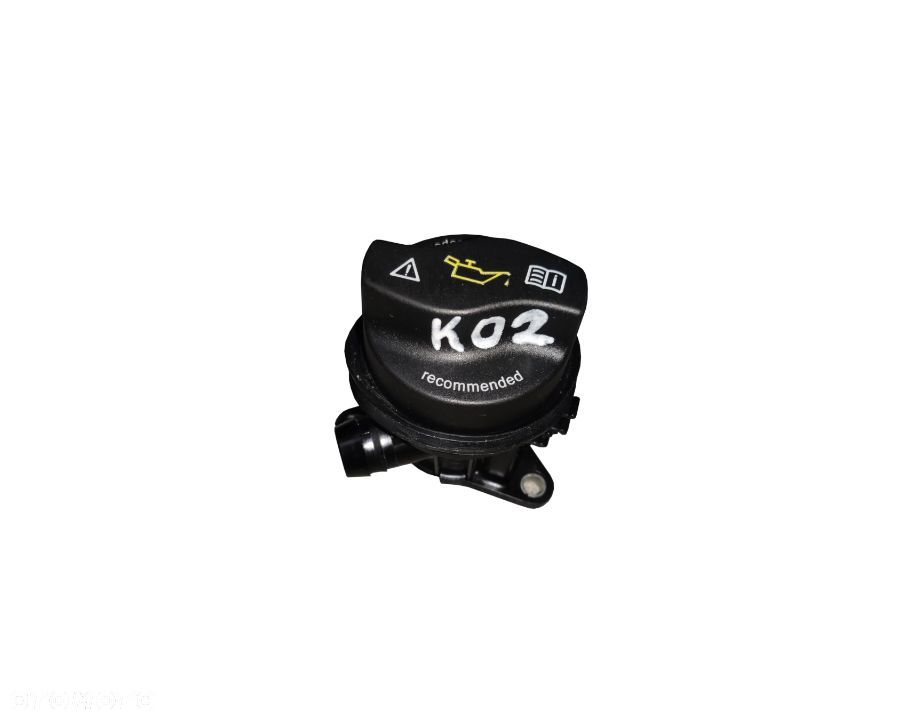 KO2 KOREK WLEWU OLEJU MERCEDES W176 A2700100001 - 1