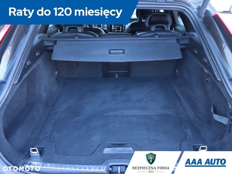 Volvo V90 Cross Country - 16