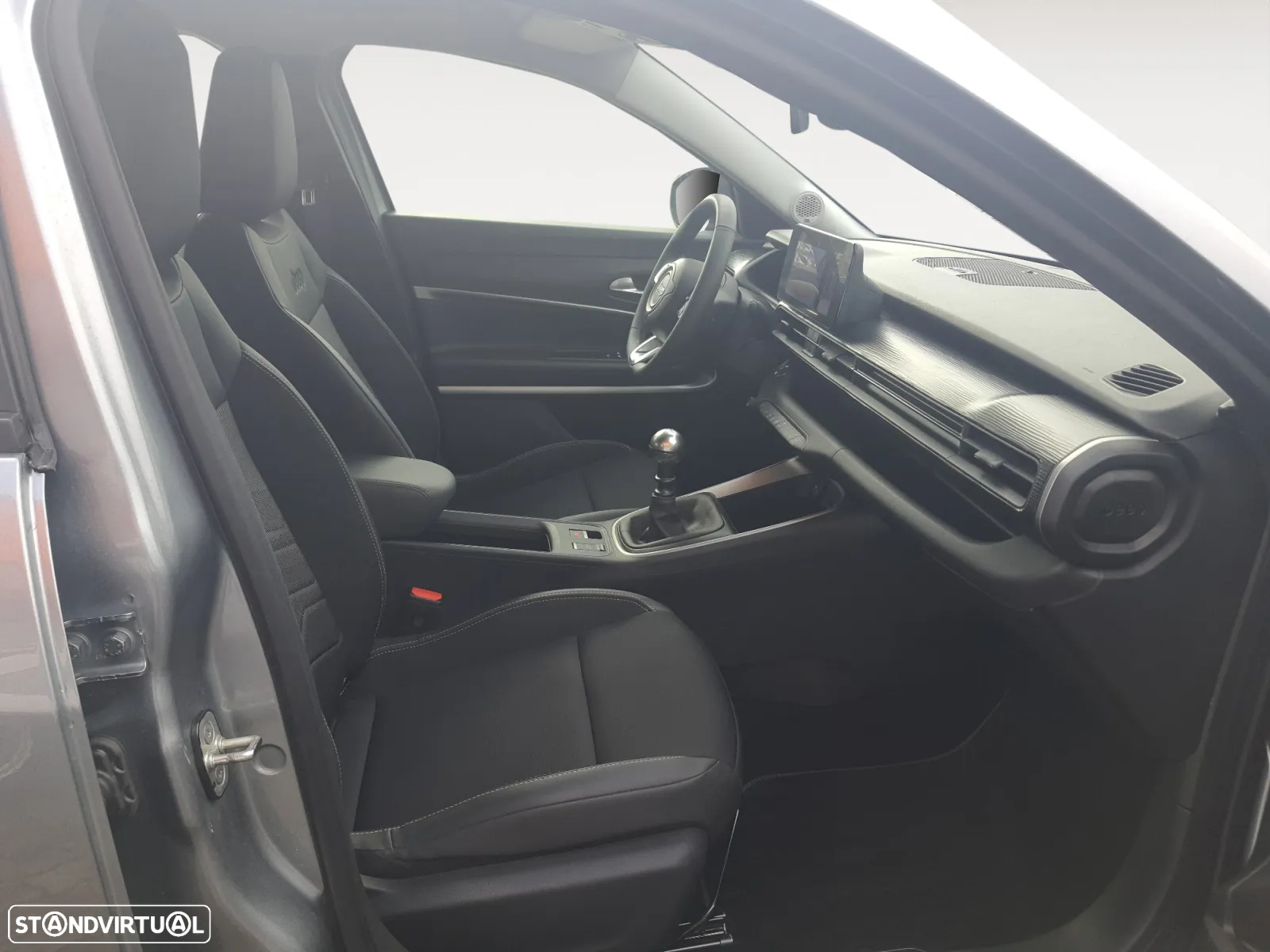 Jeep Avenger 1.2 GSE T3 Altitude - 14
