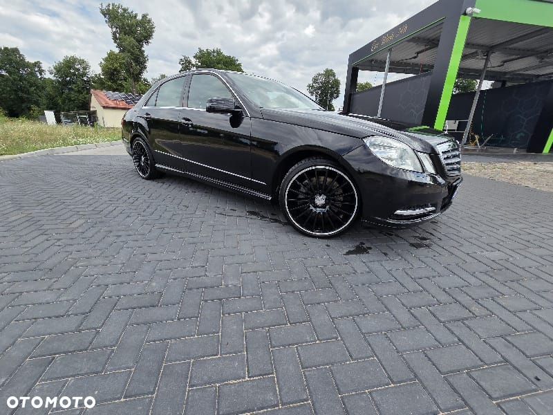 Mercedes-Benz Klasa E 350 CDI DPF BlueEFFICIENCY 7G-TRONIC Avantgarde - 16