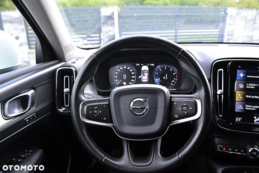 Volvo XC 40 T3 Momentum - 12