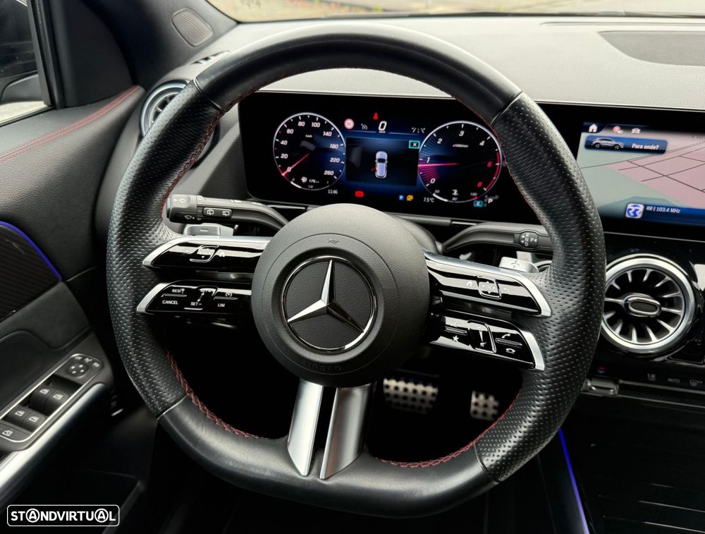 Mercedes-Benz GLA 180 d AMG Line - 14