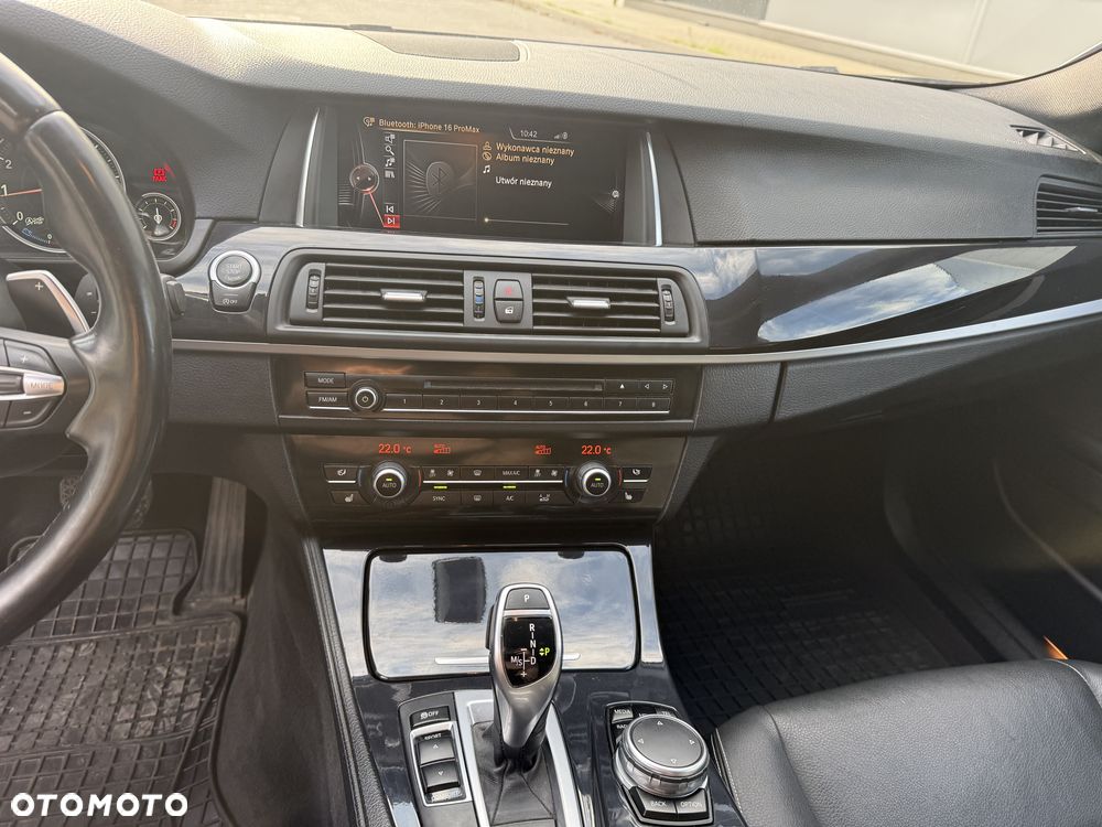 BMW Seria 5 528i xDrive Sport-Aut Modern Line - 10