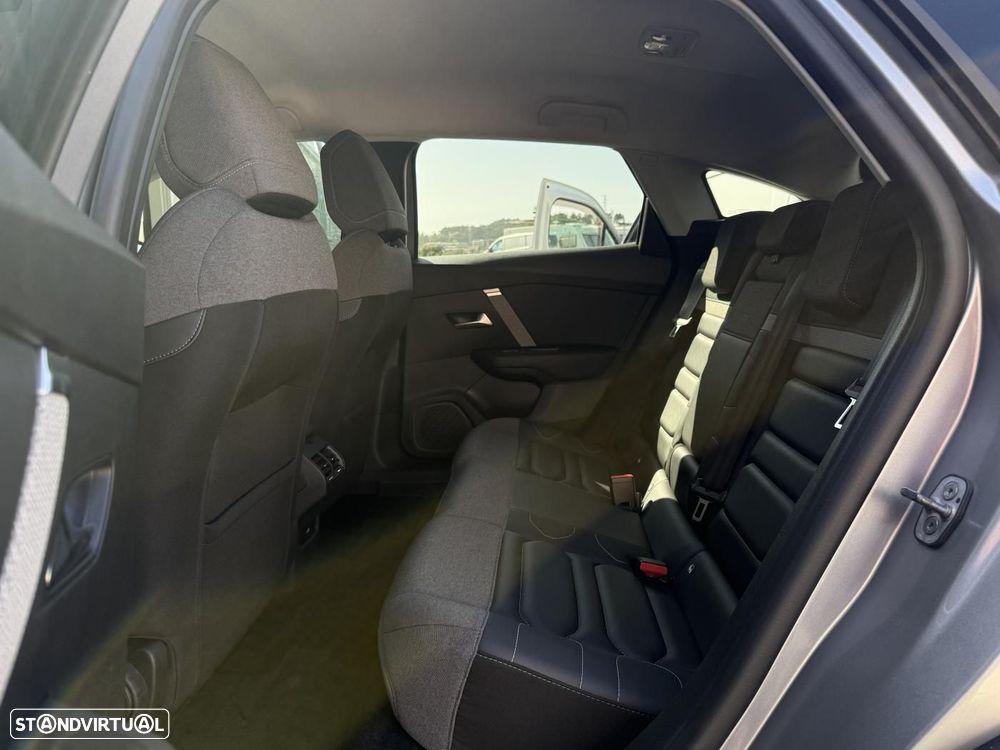 Citroën C4 1.2 PureTech Shine EAT8 - 41