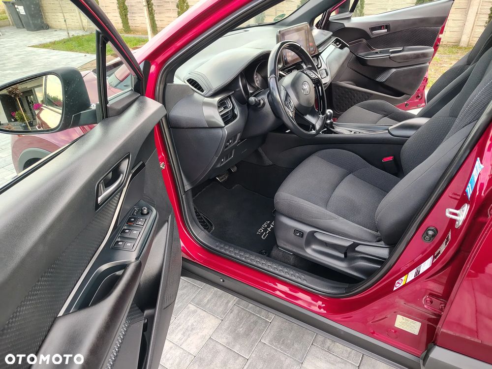 Toyota C-HR Flow - 11